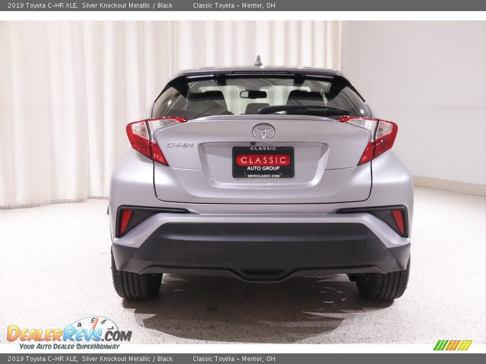 2019 Toyota C-HR XLE Silver Knockout Metallic / Black Photo #16