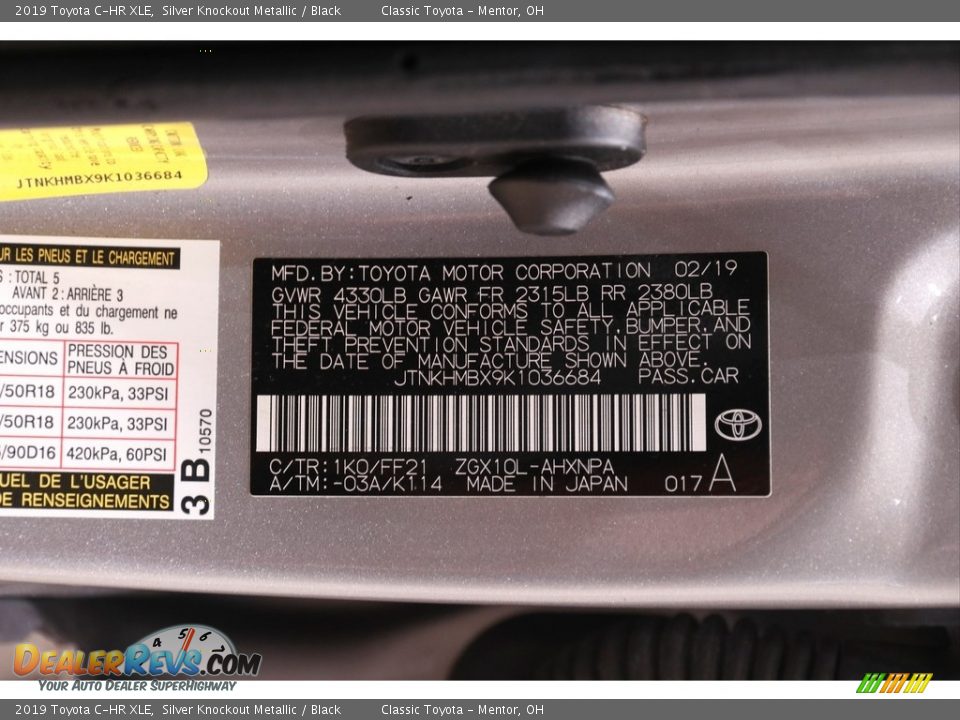 2019 Toyota C-HR XLE Silver Knockout Metallic / Black Photo #18