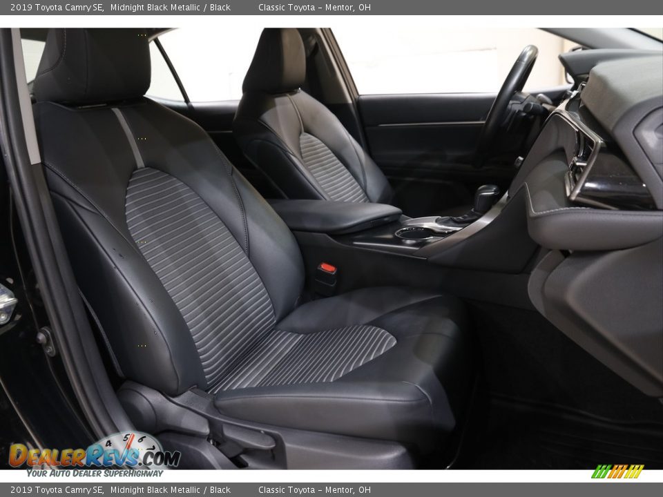 2019 Toyota Camry SE Midnight Black Metallic / Black Photo #13