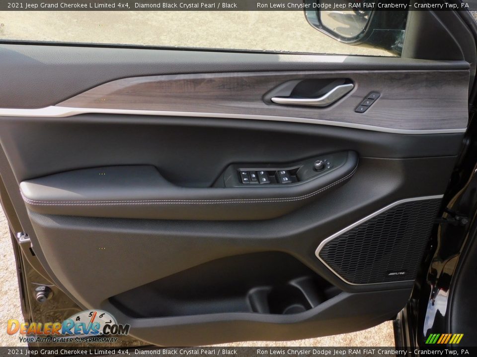 2021 Jeep Grand Cherokee L Limited 4x4 Diamond Black Crystal Pearl / Black Photo #15