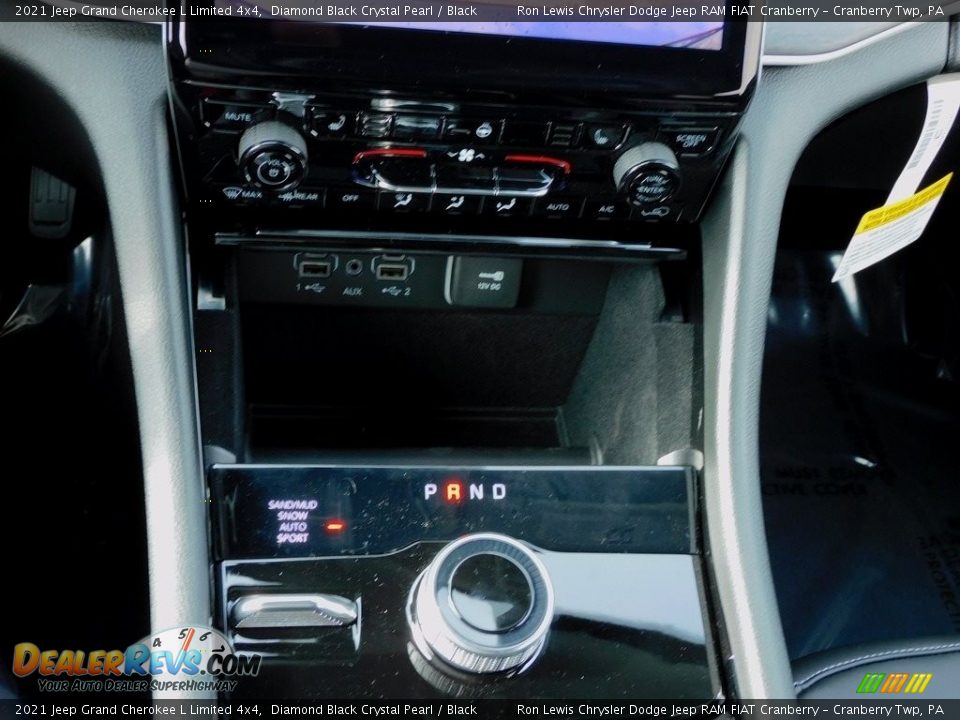 2021 Jeep Grand Cherokee L Limited 4x4 Diamond Black Crystal Pearl / Black Photo #18