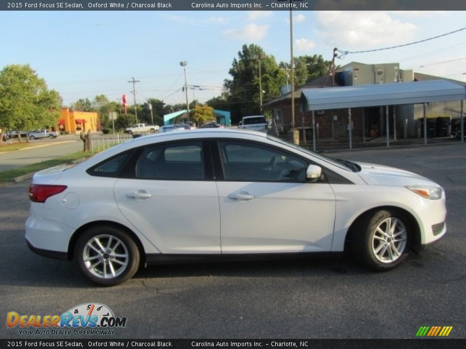 2015 Ford Focus SE Sedan Oxford White / Charcoal Black Photo #11