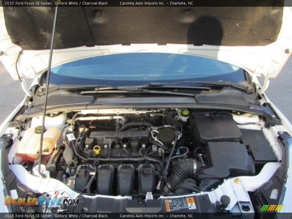 2015 Ford Focus SE Sedan Oxford White / Charcoal Black Photo #25