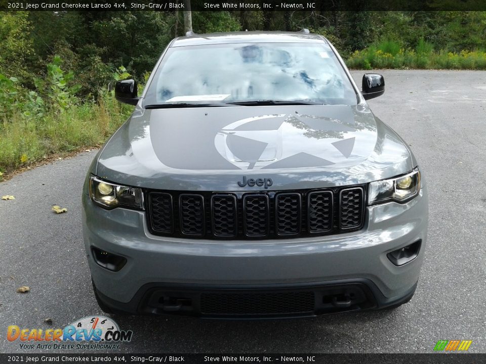 2021 Jeep Grand Cherokee Laredo 4x4 Sting-Gray / Black Photo #3