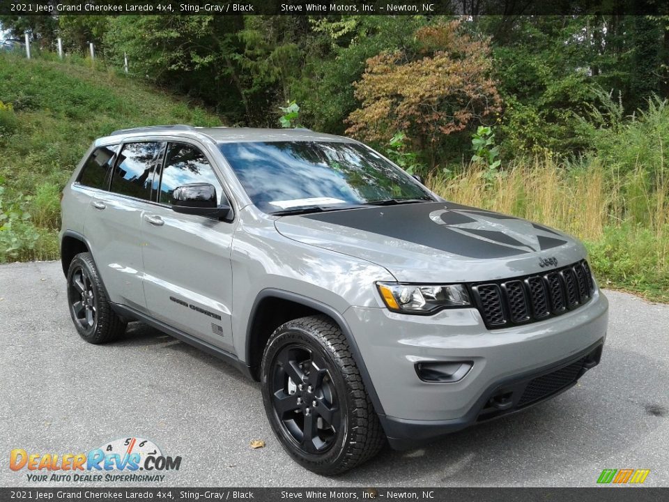 2021 Jeep Grand Cherokee Laredo 4x4 Sting-Gray / Black Photo #4