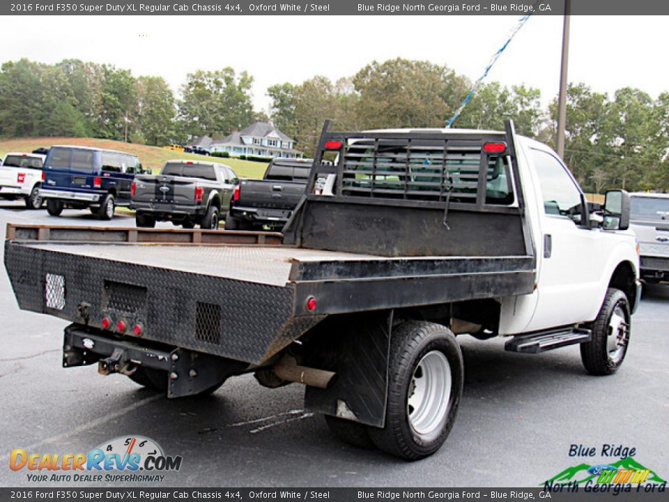 2016 Ford F350 Super Duty XL Regular Cab Chassis 4x4 Oxford White / Steel Photo #5