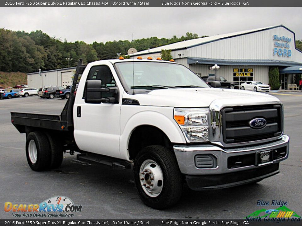 2016 Ford F350 Super Duty XL Regular Cab Chassis 4x4 Oxford White / Steel Photo #7