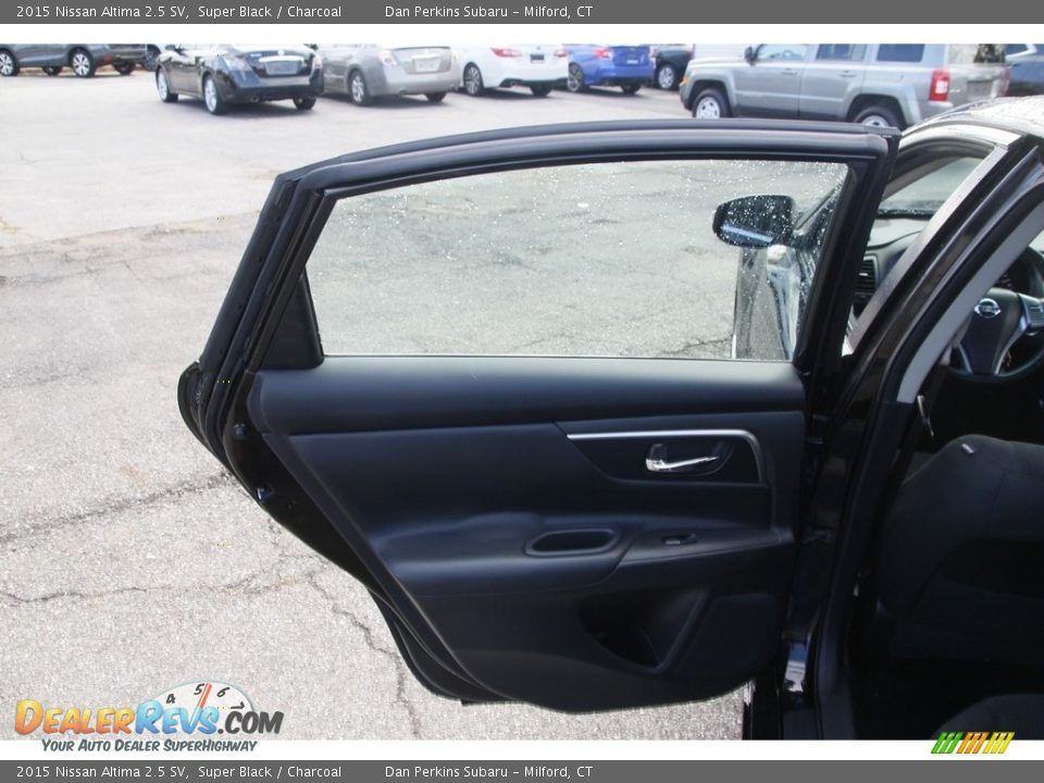 2015 Nissan Altima 2.5 SV Super Black / Charcoal Photo #12
