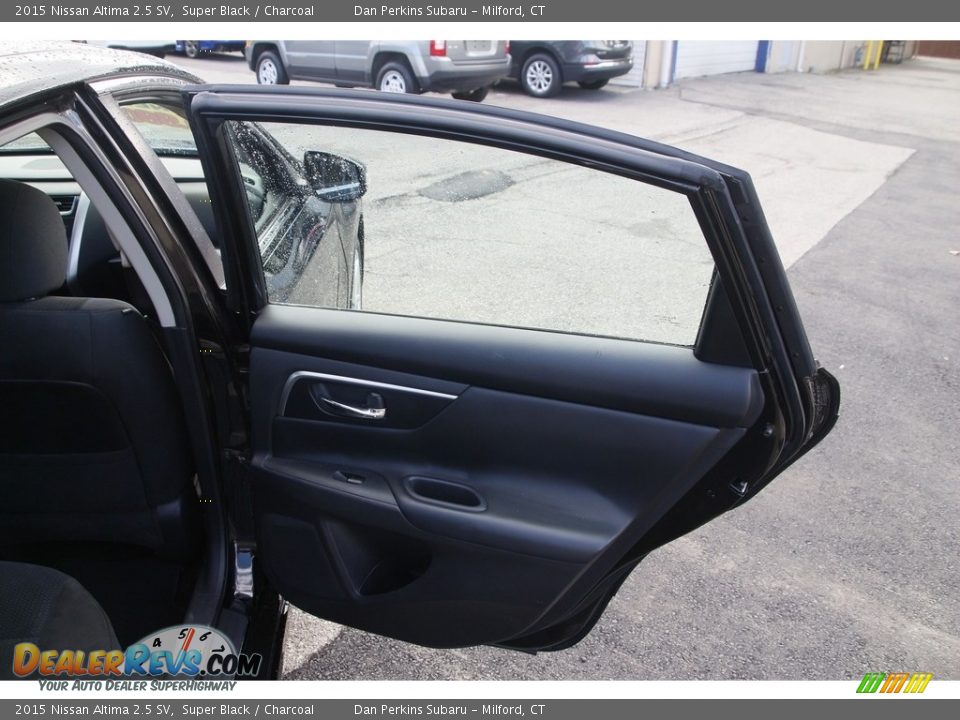 2015 Nissan Altima 2.5 SV Super Black / Charcoal Photo #14