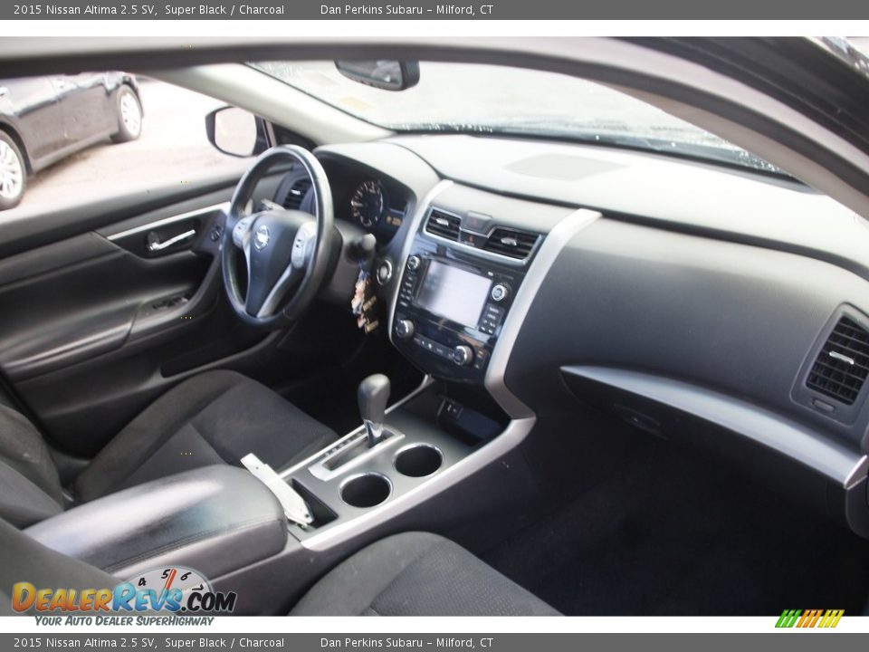 2015 Nissan Altima 2.5 SV Super Black / Charcoal Photo #15