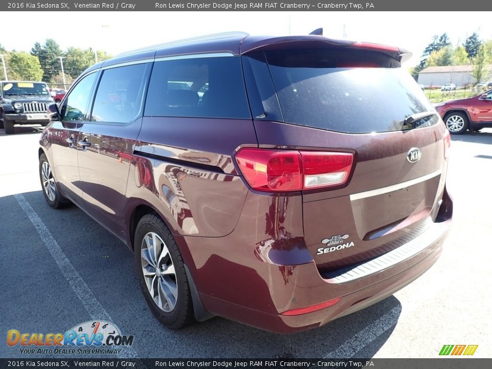 2016 Kia Sedona SX Venetian Red / Gray Photo #4