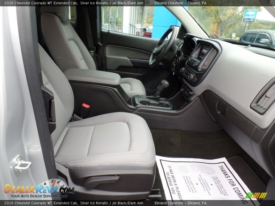 Front Seat of 2016 Chevrolet Colorado WT Extended Cab Photo #34