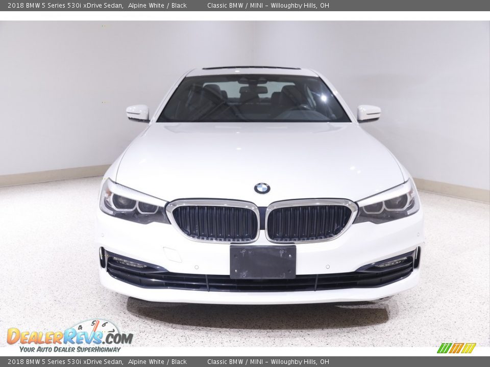 2018 BMW 5 Series 530i xDrive Sedan Alpine White / Black Photo #2