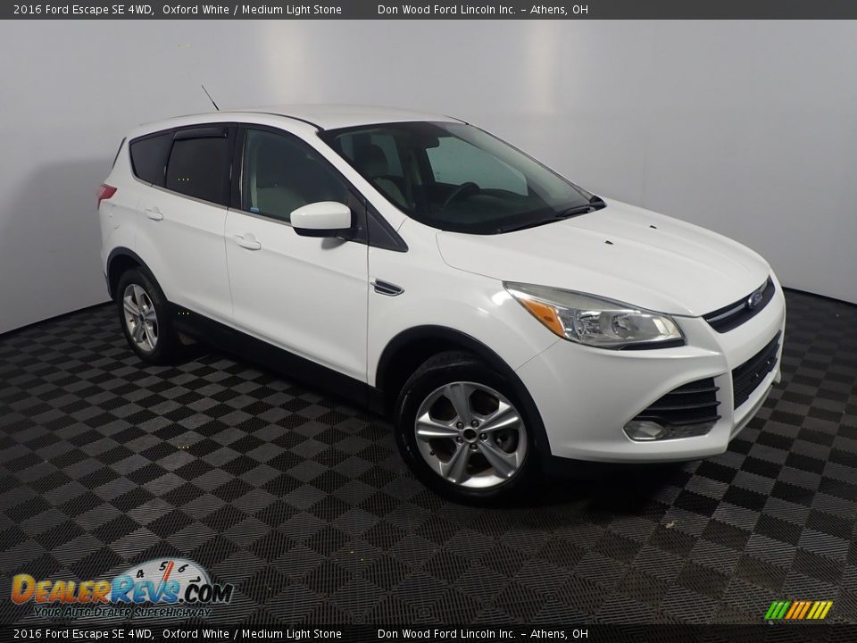 2016 Ford Escape SE 4WD Oxford White / Medium Light Stone Photo #3