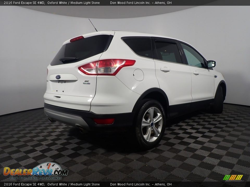 2016 Ford Escape SE 4WD Oxford White / Medium Light Stone Photo #16