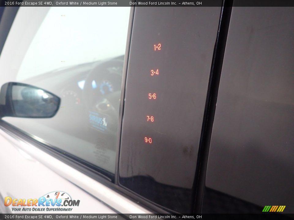 2016 Ford Escape SE 4WD Oxford White / Medium Light Stone Photo #20