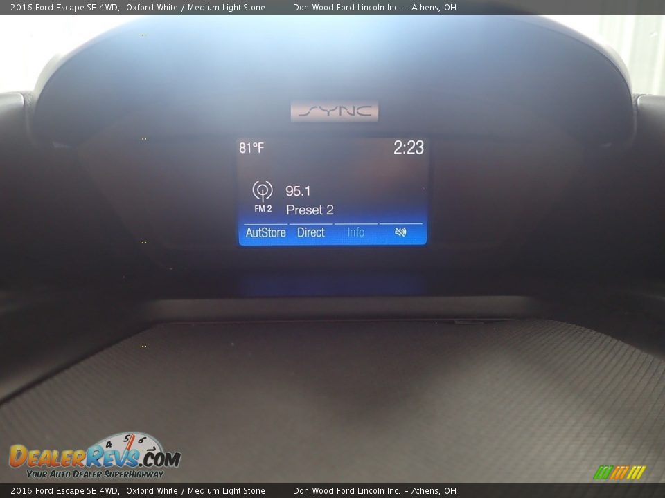 2016 Ford Escape SE 4WD Oxford White / Medium Light Stone Photo #27