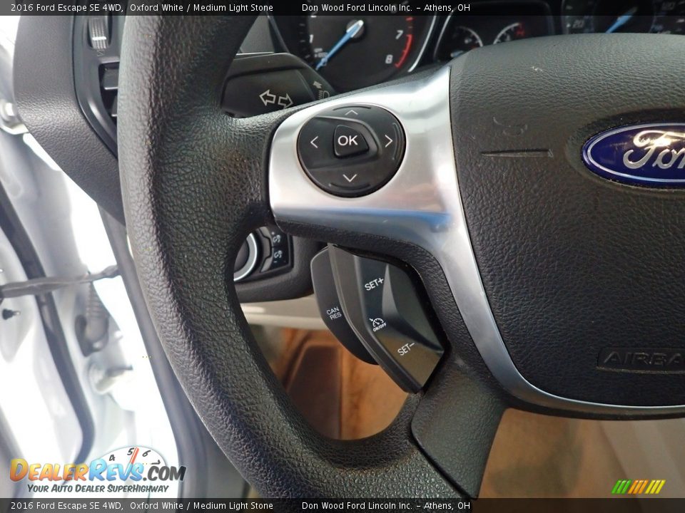 2016 Ford Escape SE 4WD Oxford White / Medium Light Stone Photo #30