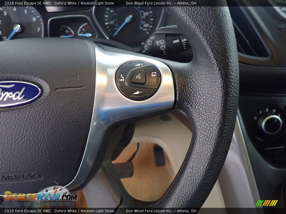 2016 Ford Escape SE 4WD Oxford White / Medium Light Stone Photo #31