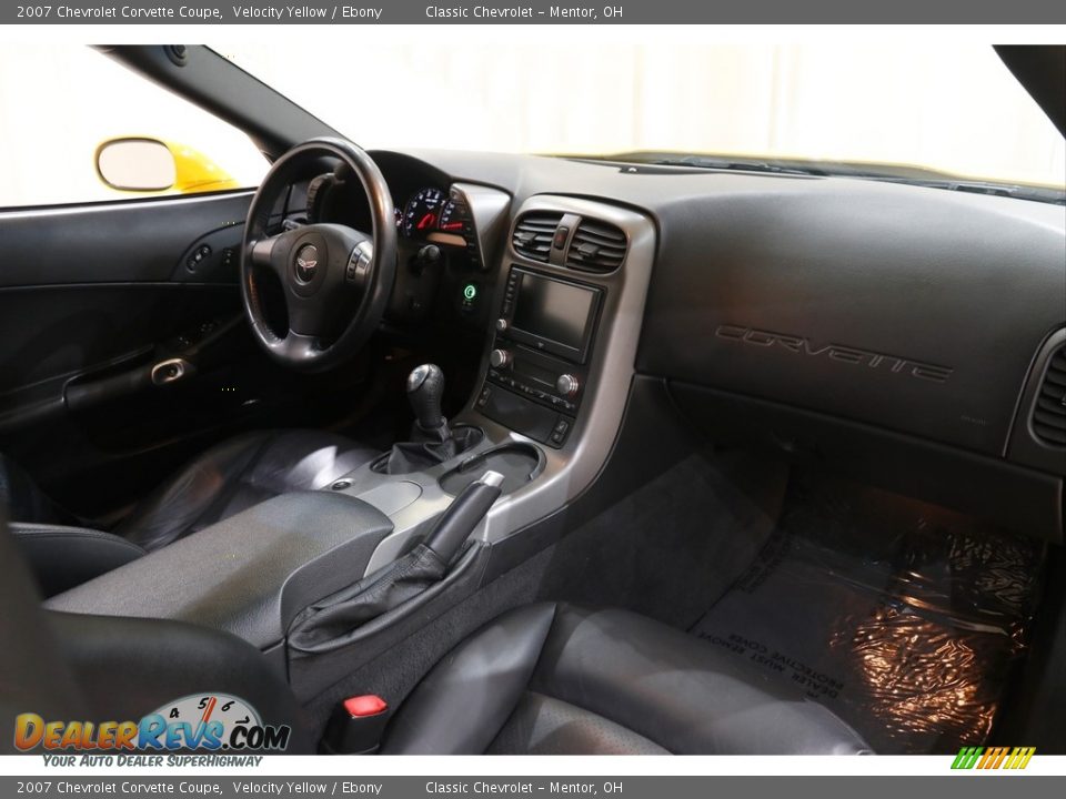 2007 Chevrolet Corvette Coupe Velocity Yellow / Ebony Photo #17