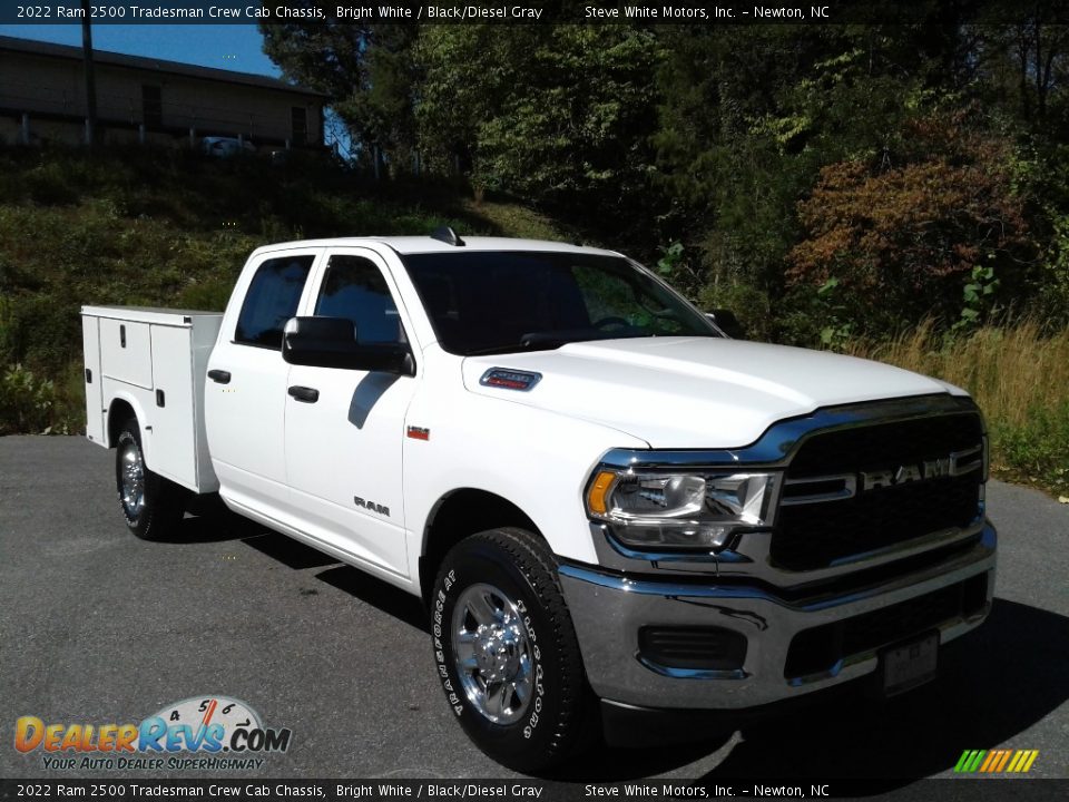 2022 Ram 2500 Tradesman Crew Cab Chassis Bright White / Black/Diesel Gray Photo #4