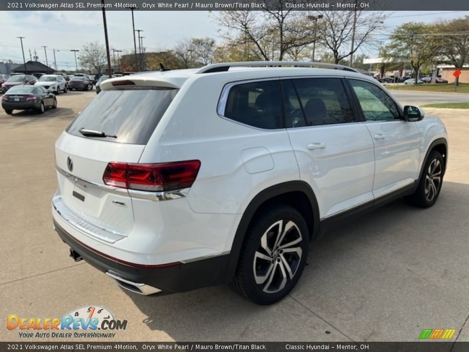 2021 Volkswagen Atlas SEL Premium 4Motion Oryx White Pearl / Mauro Brown/Titan Black Photo #2