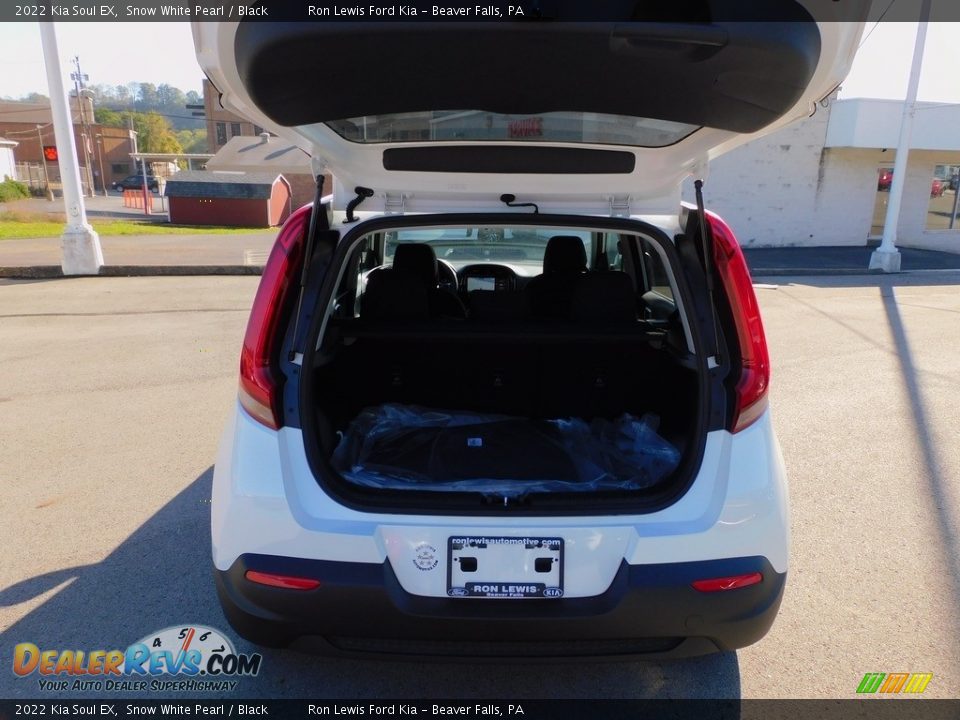 2022 Kia Soul EX Snow White Pearl / Black Photo #4