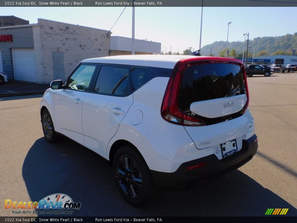 2022 Kia Soul EX Snow White Pearl / Black Photo #5