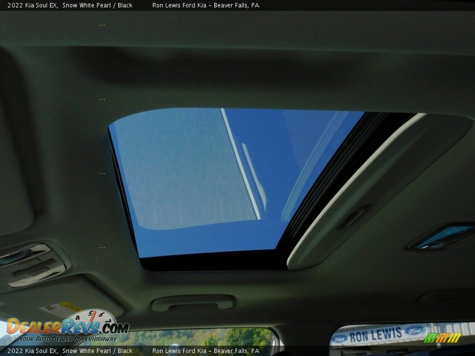 2022 Kia Soul EX Snow White Pearl / Black Photo #15