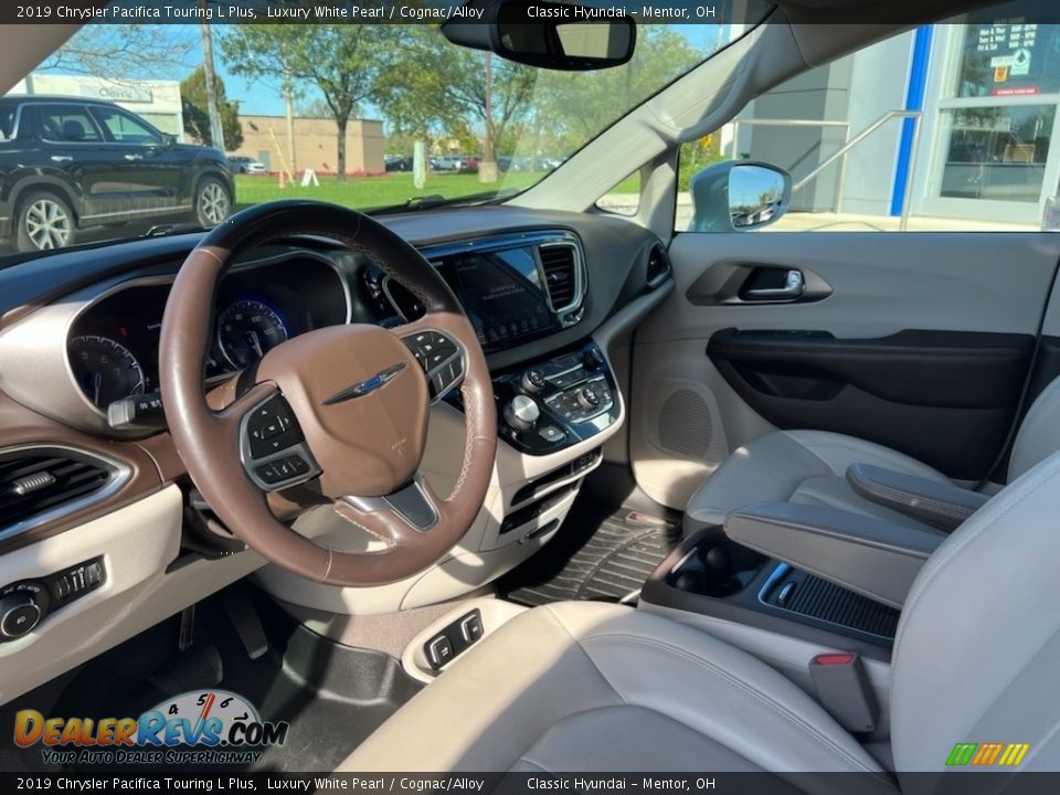 2019 Chrysler Pacifica Touring L Plus Luxury White Pearl / Cognac/Alloy Photo #3