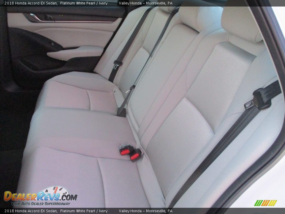 2018 Honda Accord EX Sedan Platinum White Pearl / Ivory Photo #13