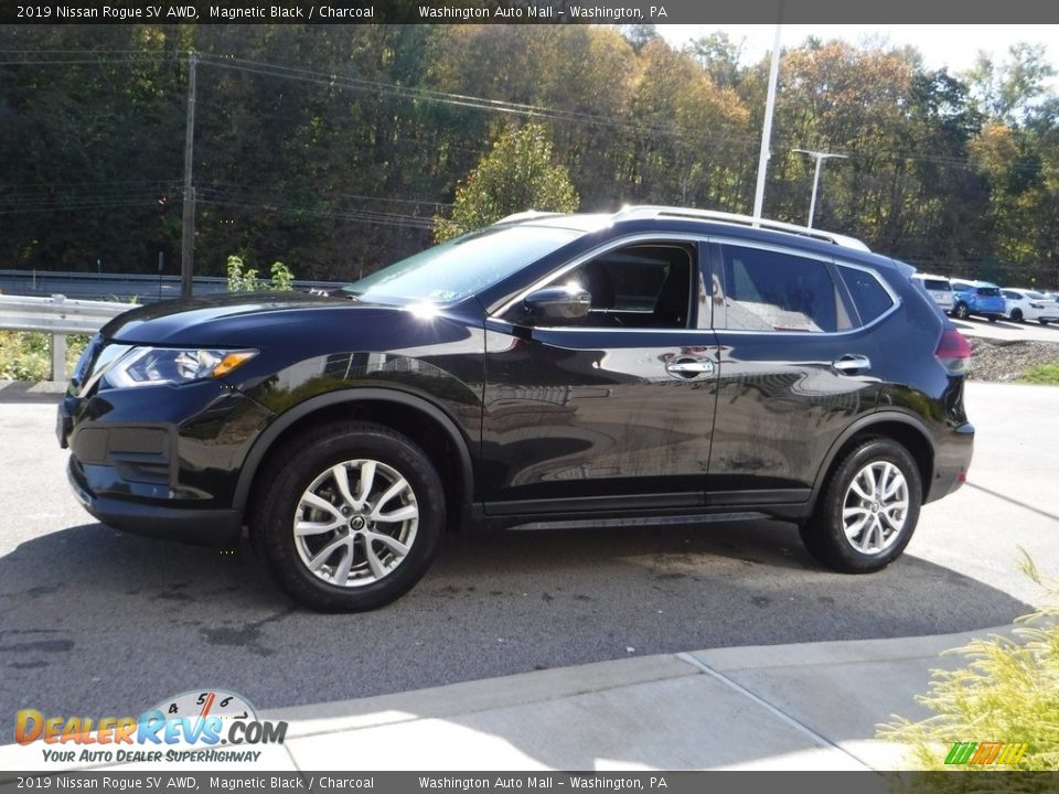 2019 Nissan Rogue SV AWD Magnetic Black / Charcoal Photo #11