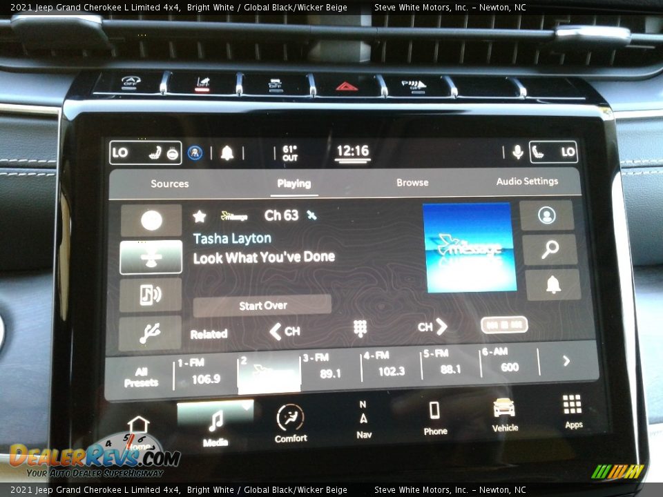 2021 Jeep Grand Cherokee L Limited 4x4 Bright White / Global Black/Wicker Beige Photo #24