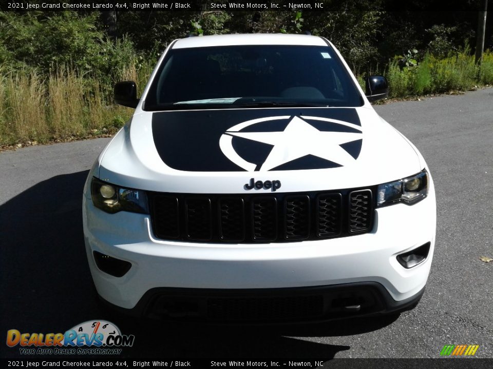 2021 Jeep Grand Cherokee Laredo 4x4 Bright White / Black Photo #3