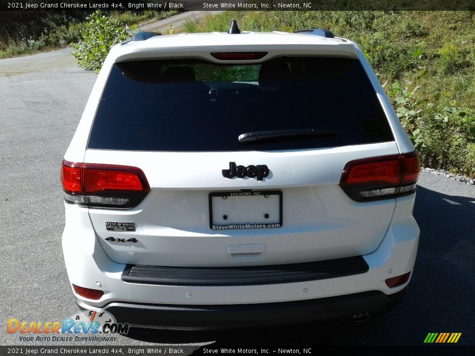 2021 Jeep Grand Cherokee Laredo 4x4 Bright White / Black Photo #7