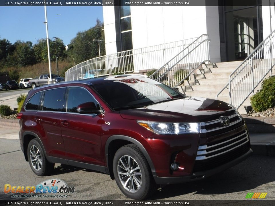 2019 Toyota Highlander XLE AWD Ooh La La Rouge Mica / Black Photo #1