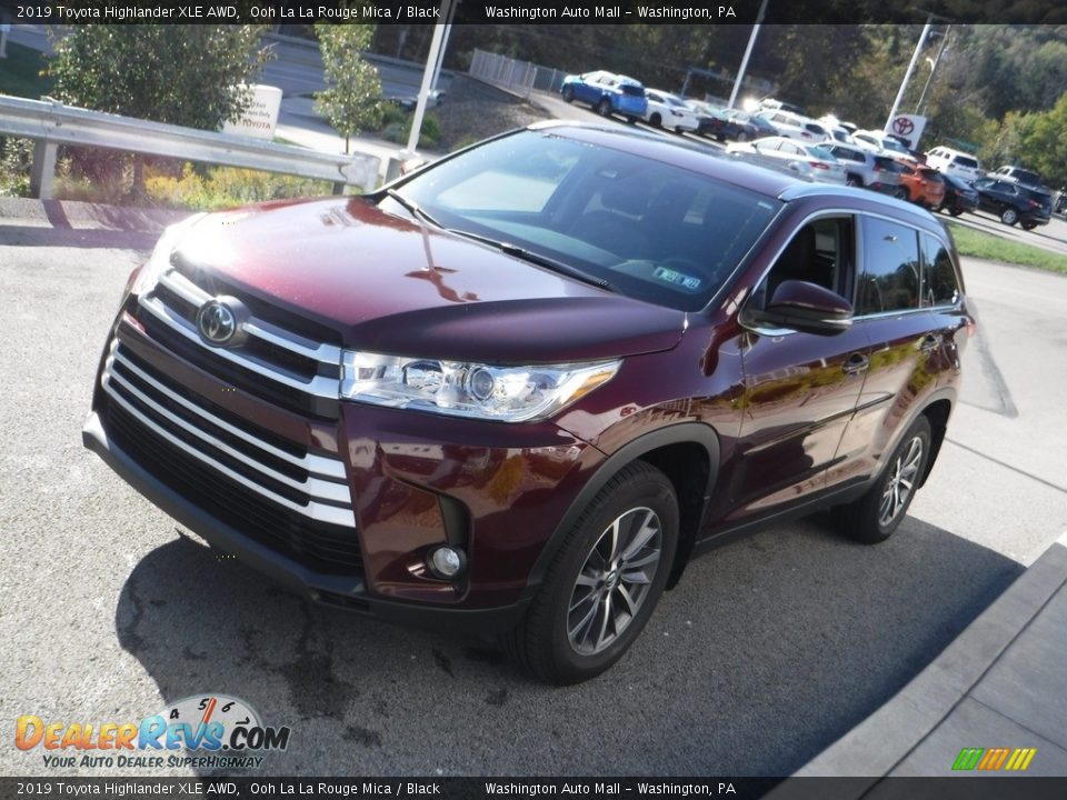 2019 Toyota Highlander XLE AWD Ooh La La Rouge Mica / Black Photo #13