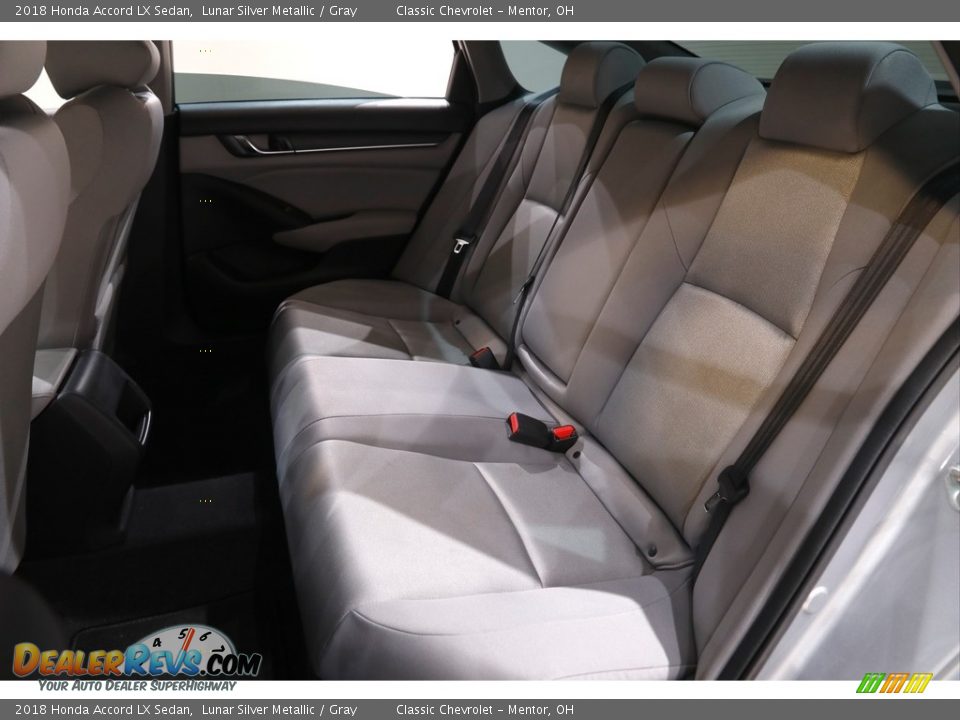 2018 Honda Accord LX Sedan Lunar Silver Metallic / Gray Photo #16