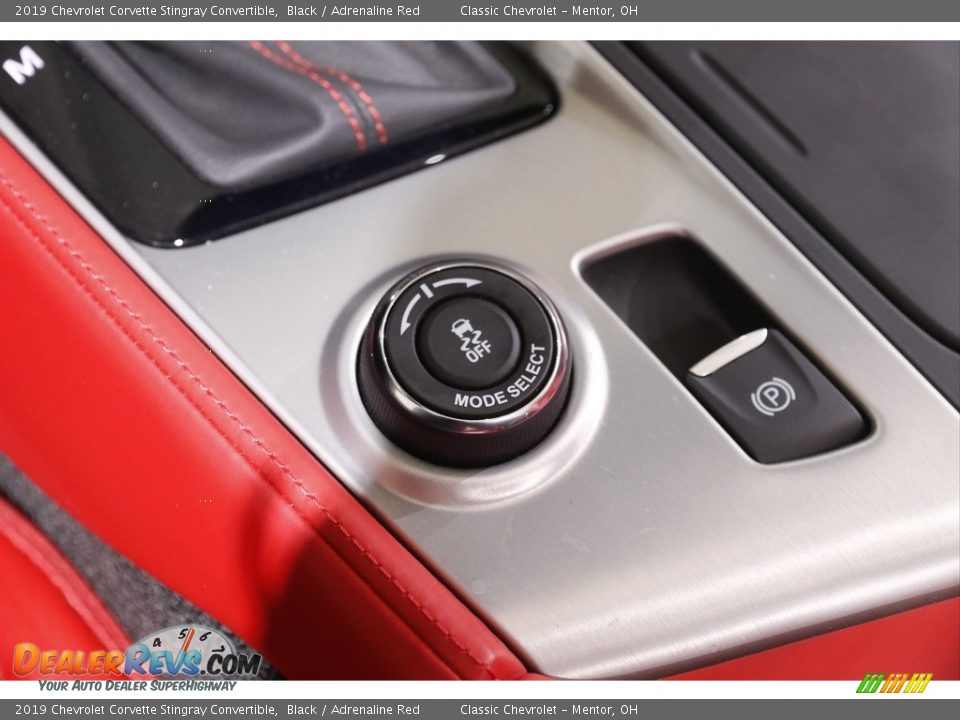 Controls of 2019 Chevrolet Corvette Stingray Convertible Photo #21