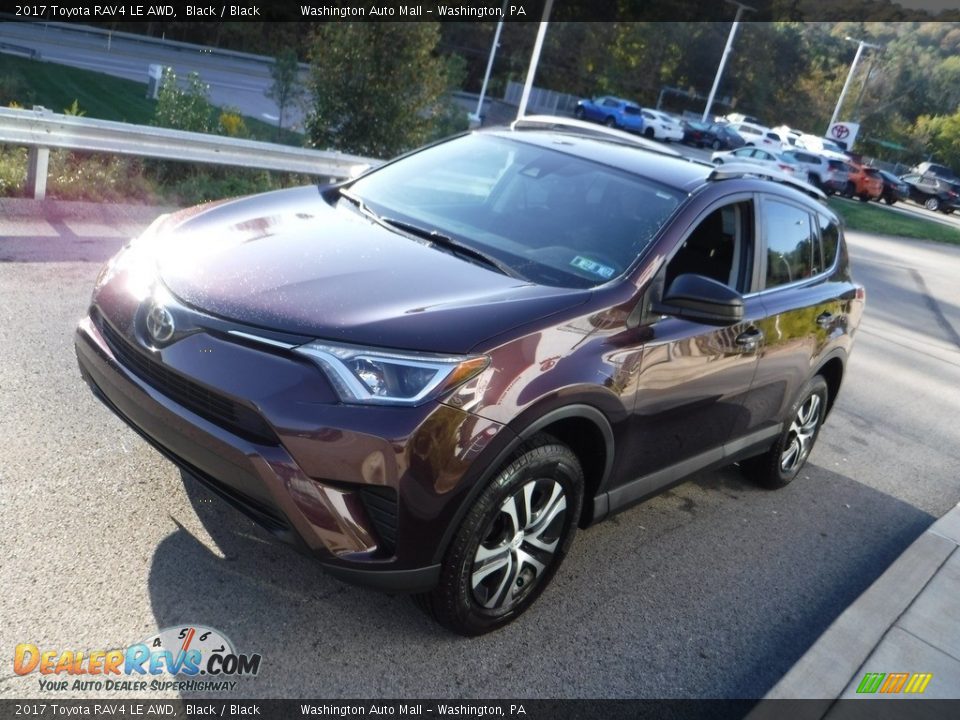 2017 Toyota RAV4 LE AWD Black / Black Photo #11