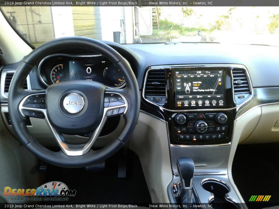 2019 Jeep Grand Cherokee Limited 4x4 Bright White / Light Frost Beige/Black Photo #22