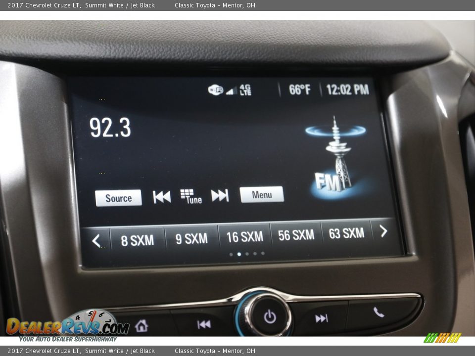 2017 Chevrolet Cruze LT Summit White / Jet Black Photo #10