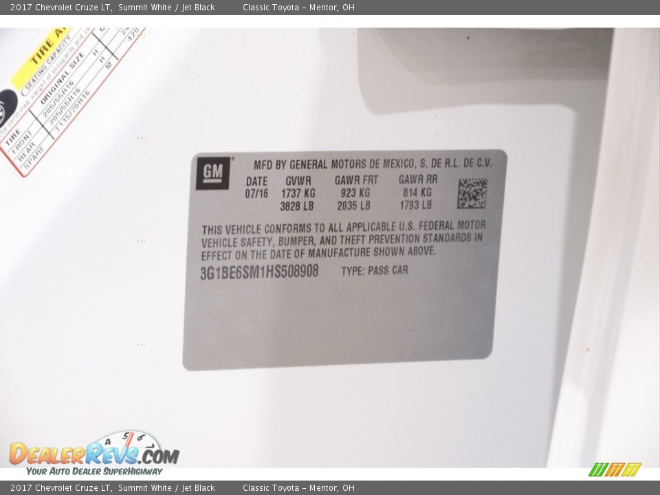 2017 Chevrolet Cruze LT Summit White / Jet Black Photo #19