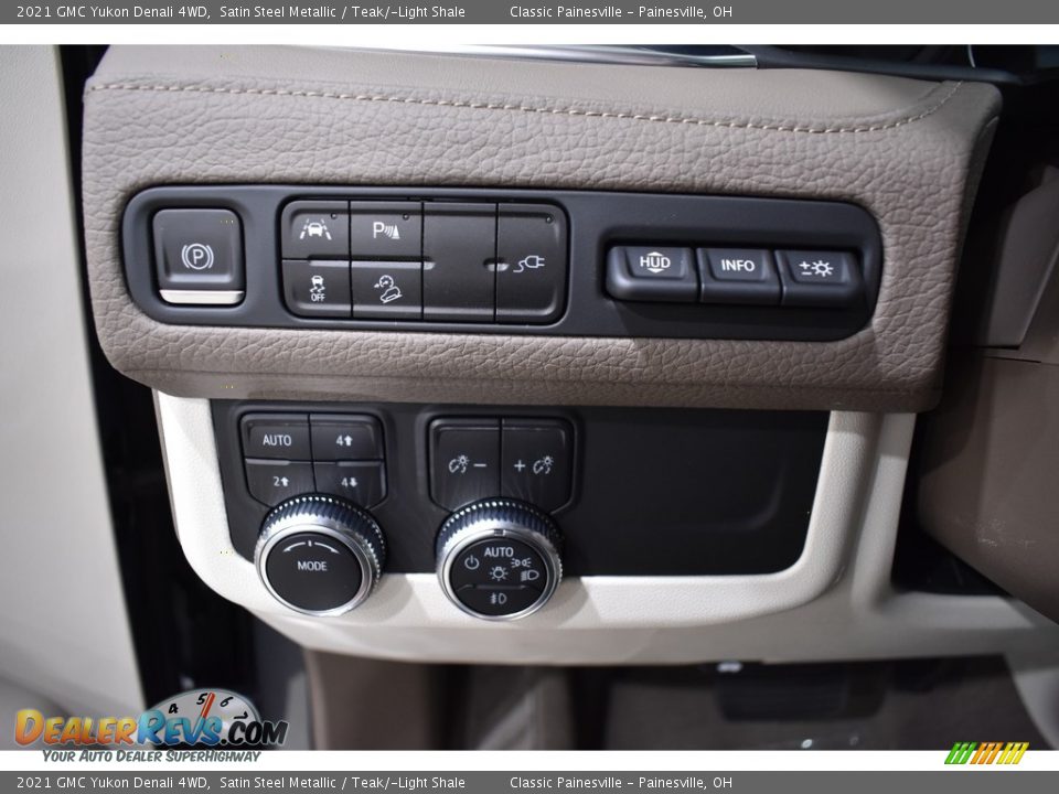 Controls of 2021 GMC Yukon Denali 4WD Photo #12