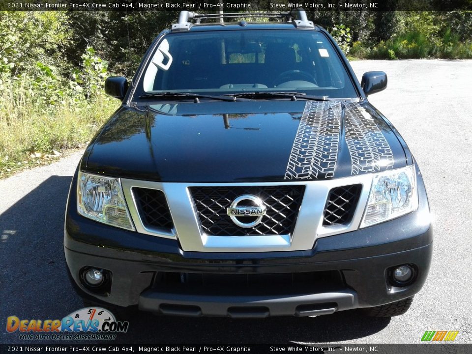 2021 Nissan Frontier Pro-4X Crew Cab 4x4 Magnetic Black Pearl / Pro-4X Graphite Photo #4