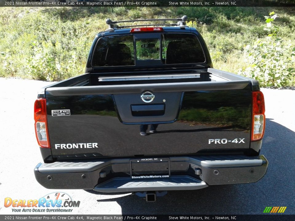 2021 Nissan Frontier Pro-4X Crew Cab 4x4 Magnetic Black Pearl / Pro-4X Graphite Photo #8