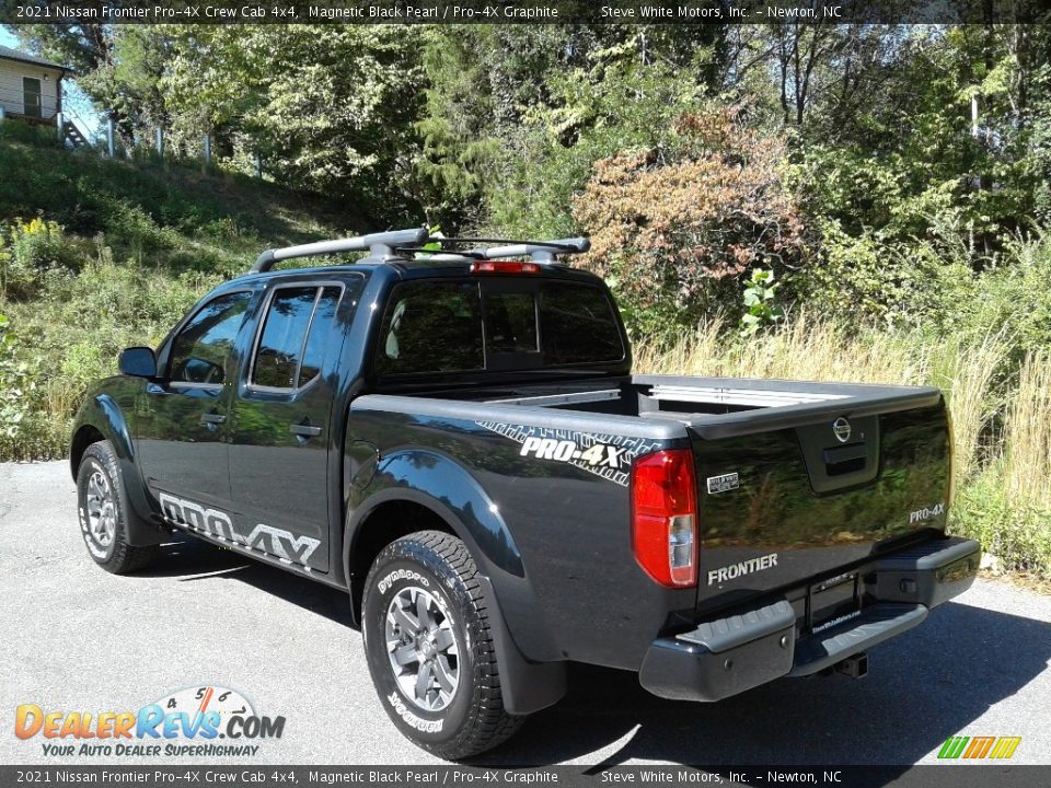 2021 Nissan Frontier Pro-4X Crew Cab 4x4 Magnetic Black Pearl / Pro-4X Graphite Photo #10