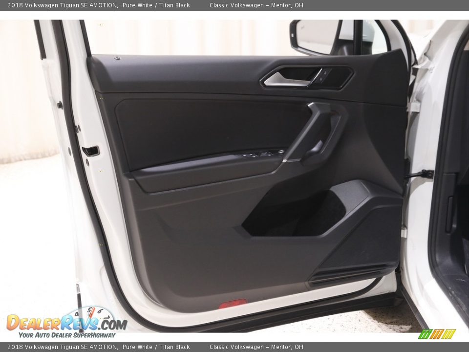 2018 Volkswagen Tiguan SE 4MOTION Pure White / Titan Black Photo #4