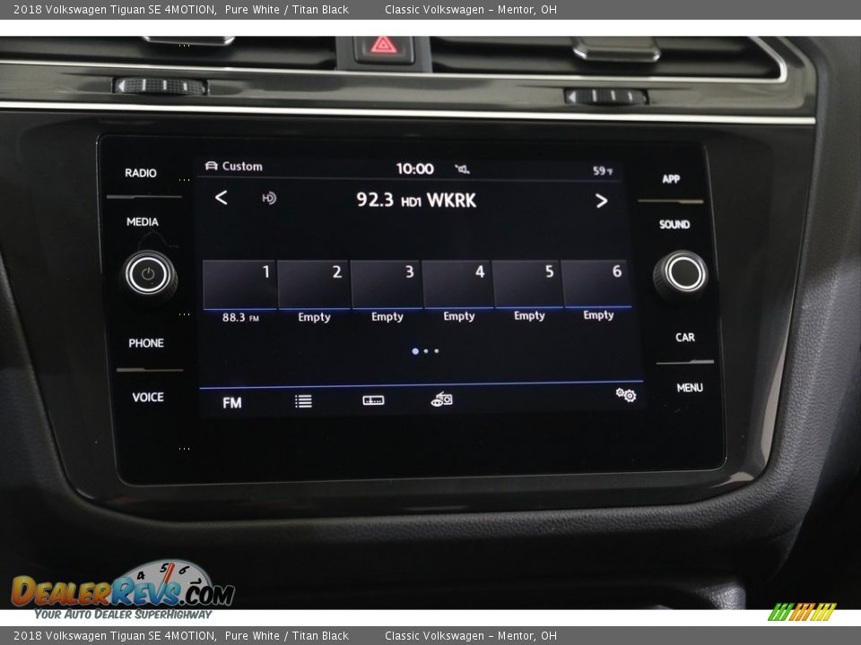 2018 Volkswagen Tiguan SE 4MOTION Pure White / Titan Black Photo #10