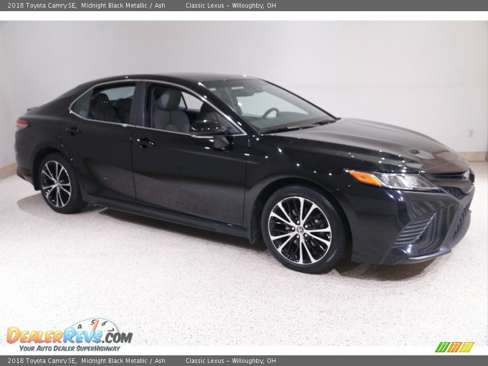 2018 Toyota Camry SE Midnight Black Metallic / Ash Photo #1